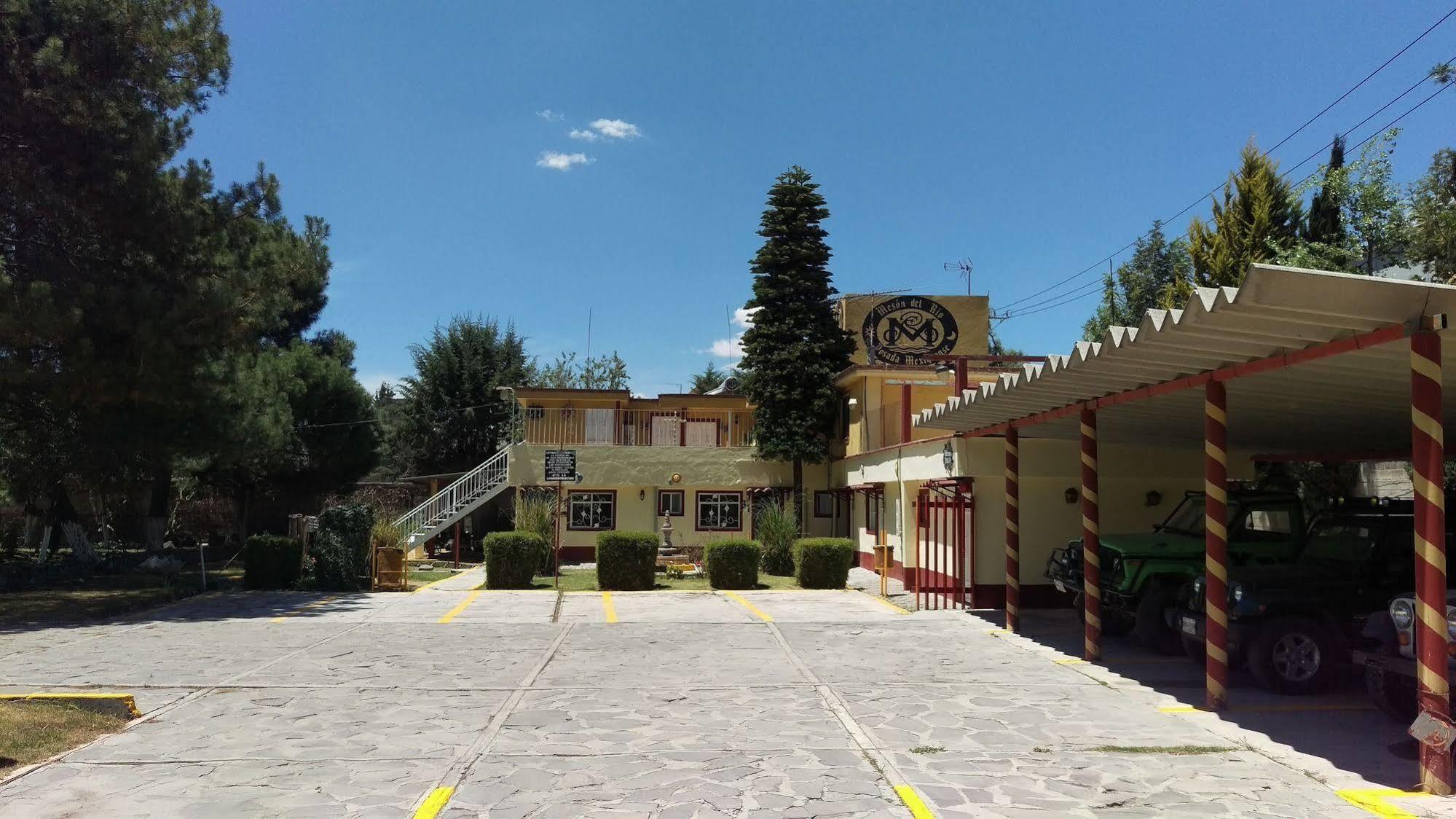 Ayenda Meson Del Rio Hotel Tepotzotlan Exterior photo